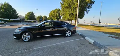 للبيع لكزس LS460L عبد اللطيف جميل 22