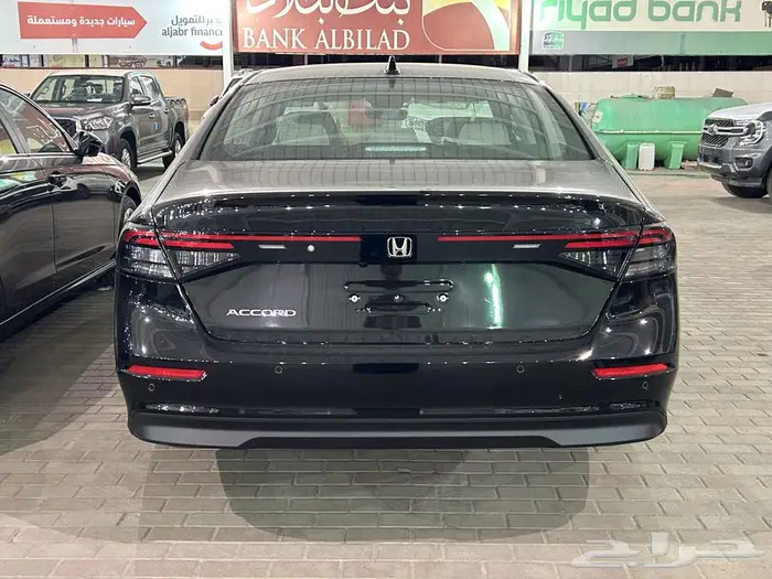 هوندا اكورد 2025 نص فل جميع الالوان بالنقد والتقسيط سعودي 12