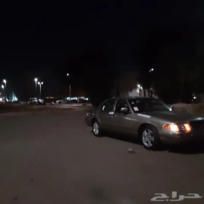 فورد فكتوريا 2004مرشوش كامل وجته صدمه والشاصي سليم يبي له 2