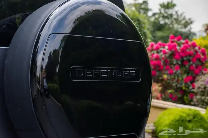 اكسسوارات ديفندر 110-90-130 X غطاء سبير اسود 4