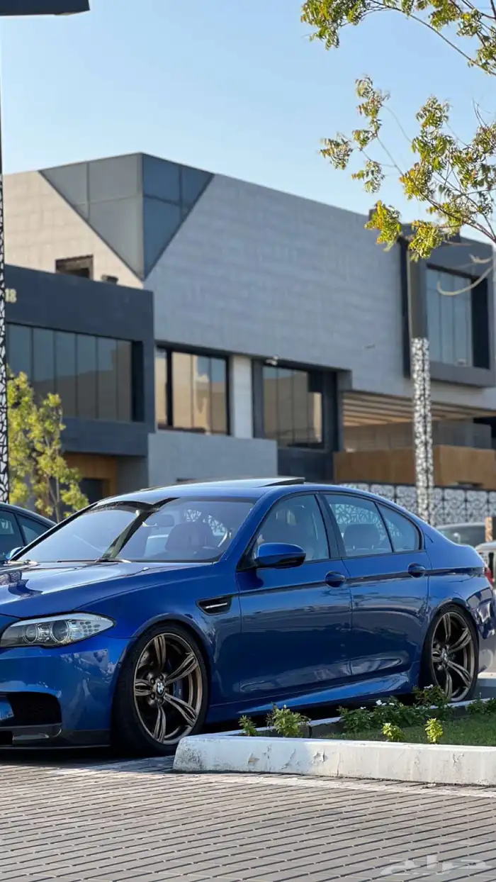 بي ام دبيلو M5 2013 ازرق 1
