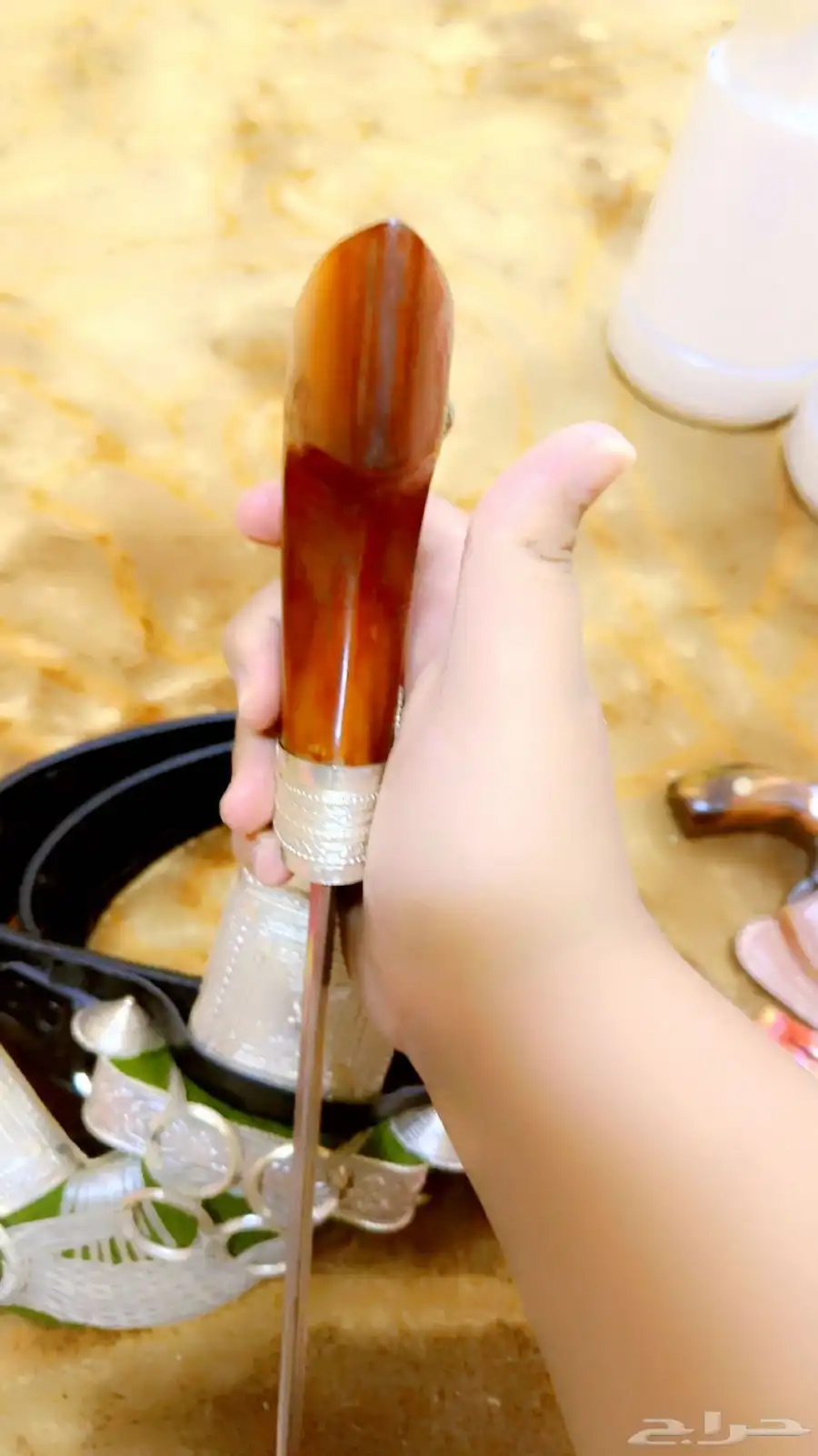جنبية محمبر شبه زرف 2