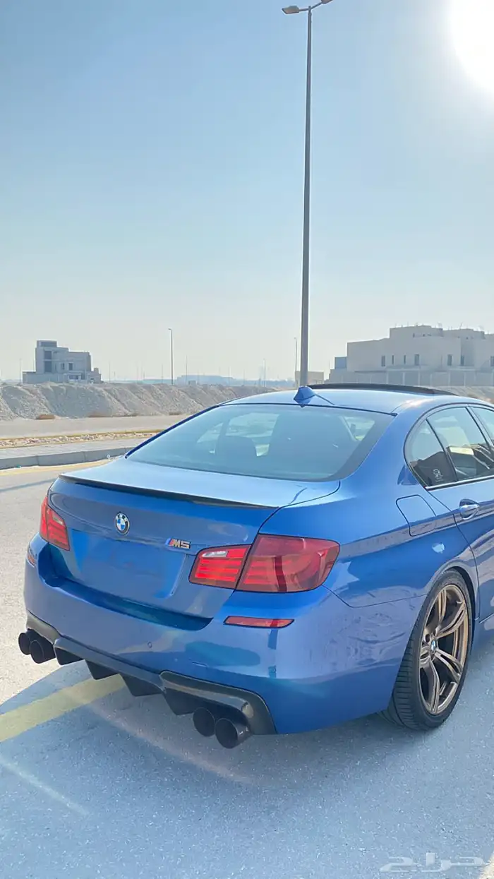 بي ام دبيلو M5 2013 ازرق 3