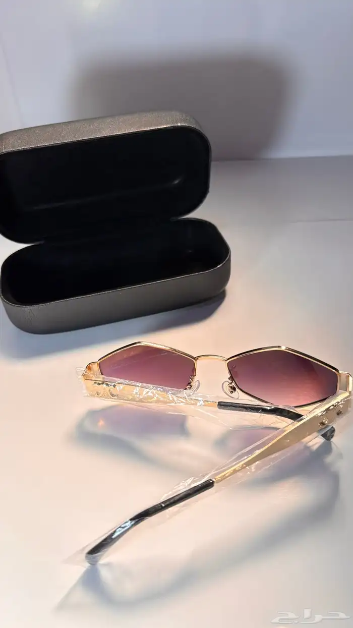 نظارة سيلين تصميم عصري ب 80 ريال بس 5