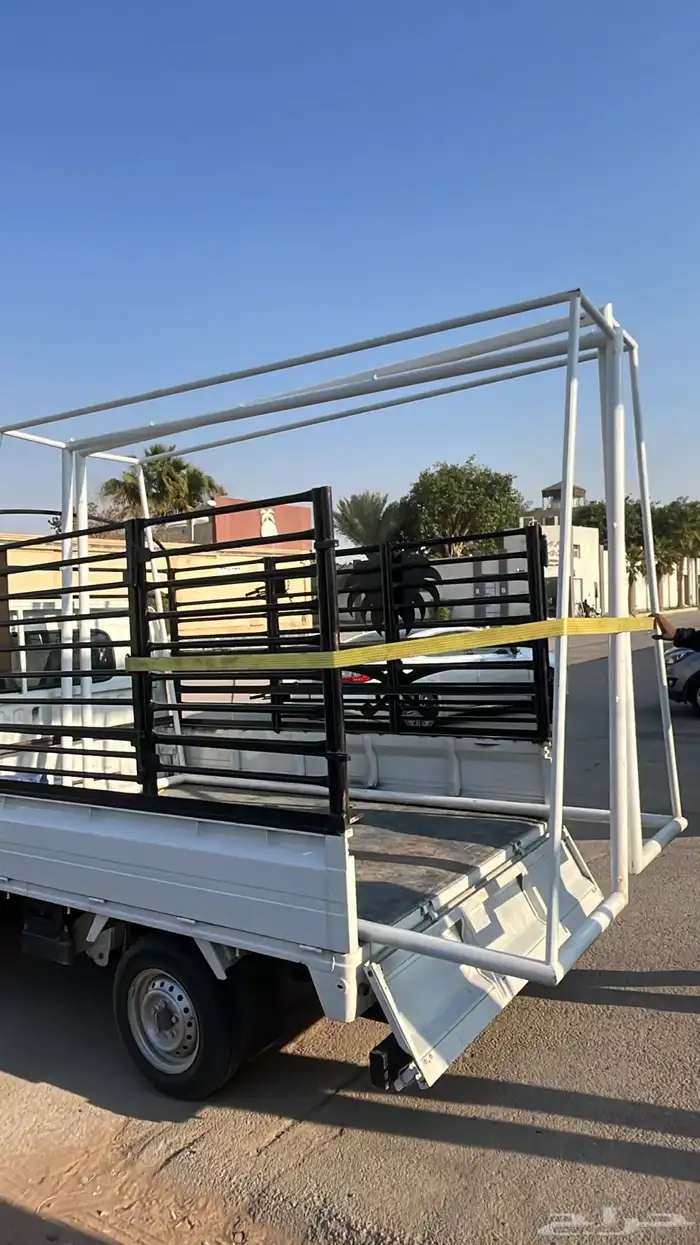 مندوب نقل داخل الرياض يوجد باص مغلق ويوجد بيك اب 2