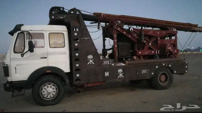 حفار آبار ارتوازية 1