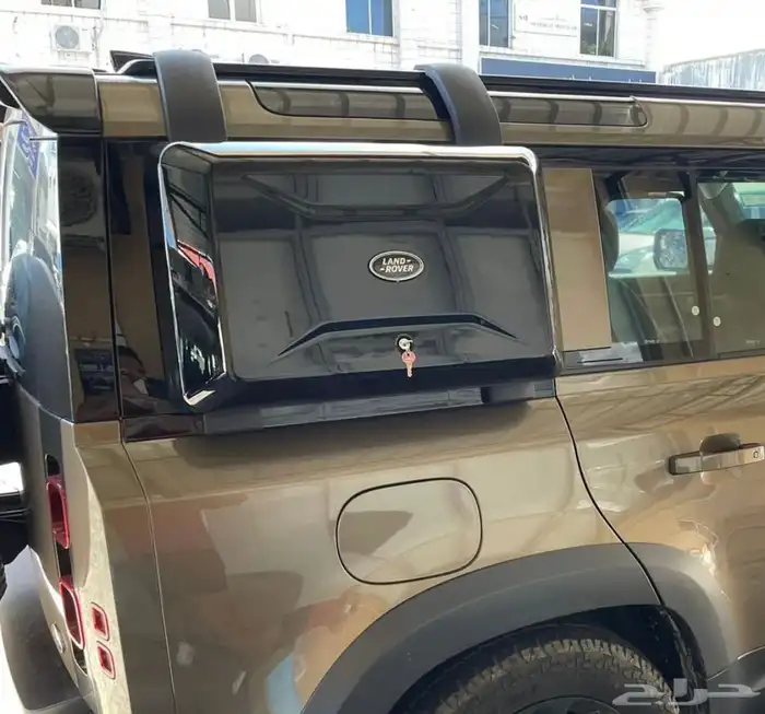 اكسسوارات ديفندر 110-90-130 X غطاء سبير اسود 10