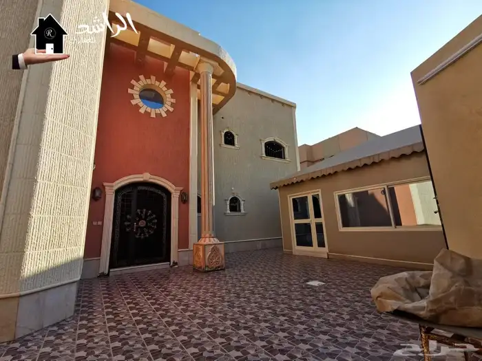 فيلا للبيع بحي الملك خالد بعنيزة 4
