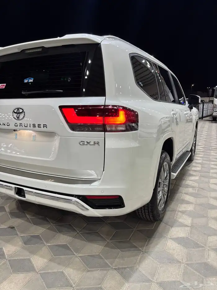 تويوتا لاند كروزر GXR3 2025 16