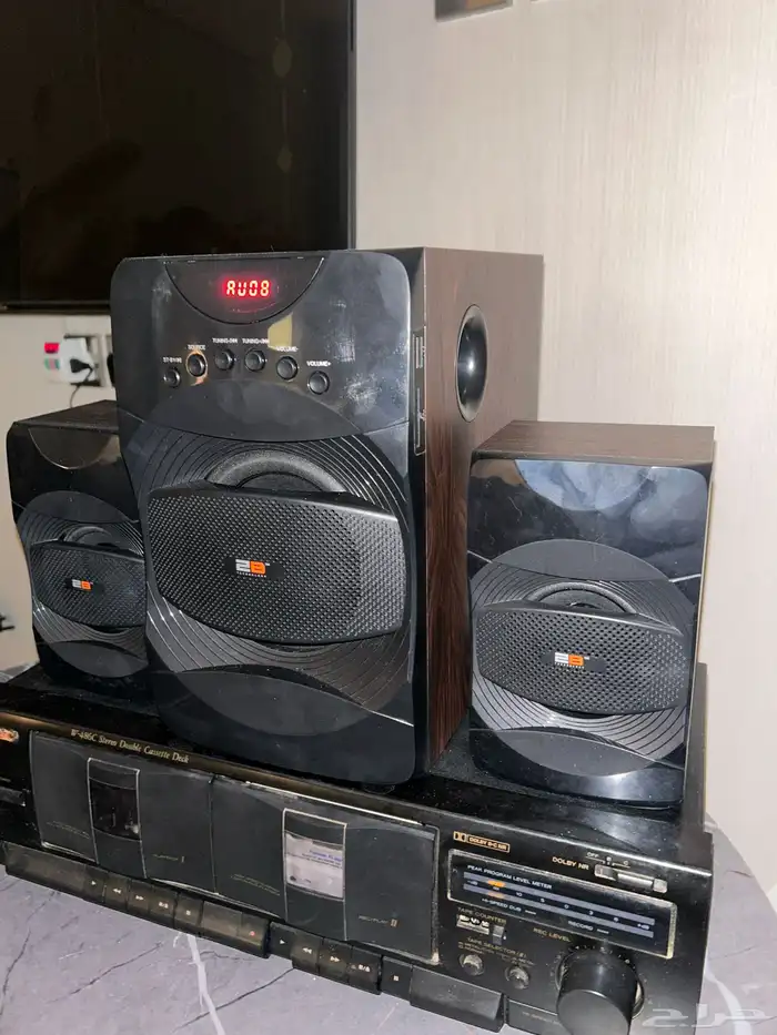 مكبرات صوت شبه جديده 0