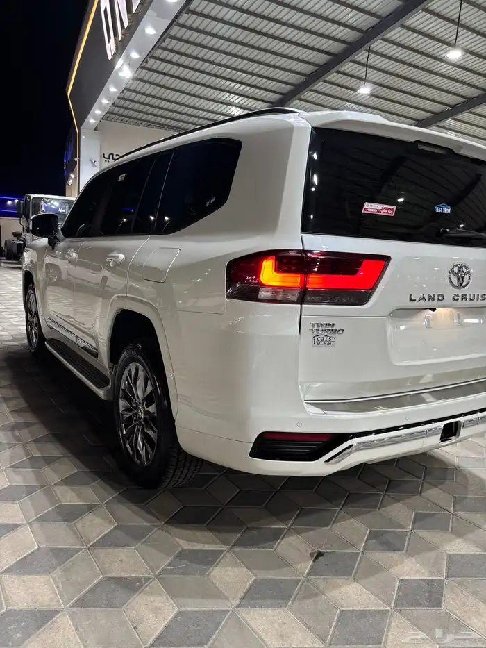 تويوتا لاند كروزر GXR3 2025 15