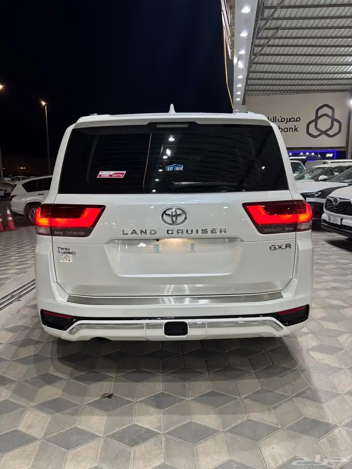 تويوتا لاند كروزر GXR3 2025 17
