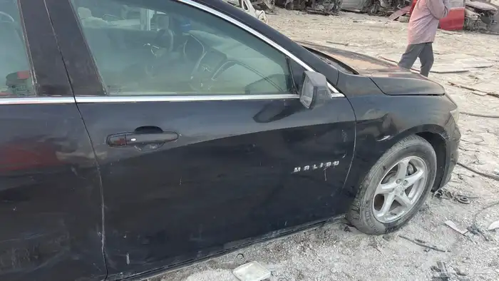 ماليبو 2017 قطع غيار في البحرين 32