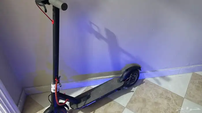 سكوتر مستخدم للبيع مده الاستخدام سنه على السوم 3