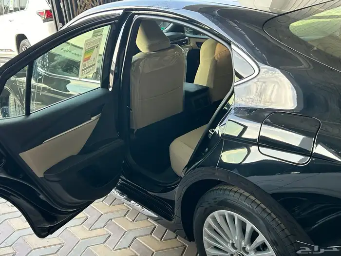 تويوتا كامري مديل2025 جميع الالون نص فل فئةLEخليجي 3