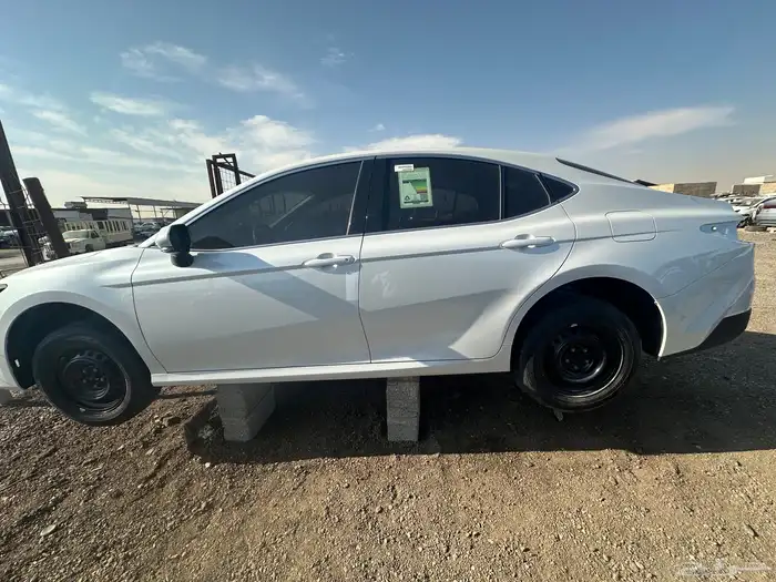 تشليح قطع غيار كامري من 2018 الى 2025 3