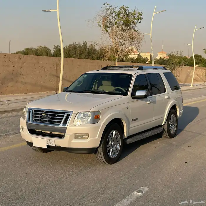 اكسبلورر V8 ليمتد 4X4 فل كامل ونظيف استخدام شخصي 0