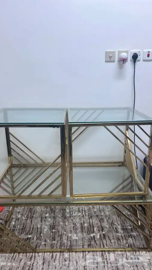 طاولة قزاز مع خدمه 2 خاليه من العيوب جديده 0