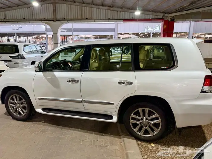لكزس ((تم البيع))LX570 م2013 0