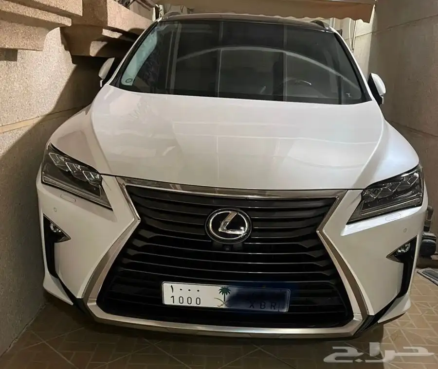 للبيع قاعده لوحه طويله ملكيه لأغلب السيارات 46