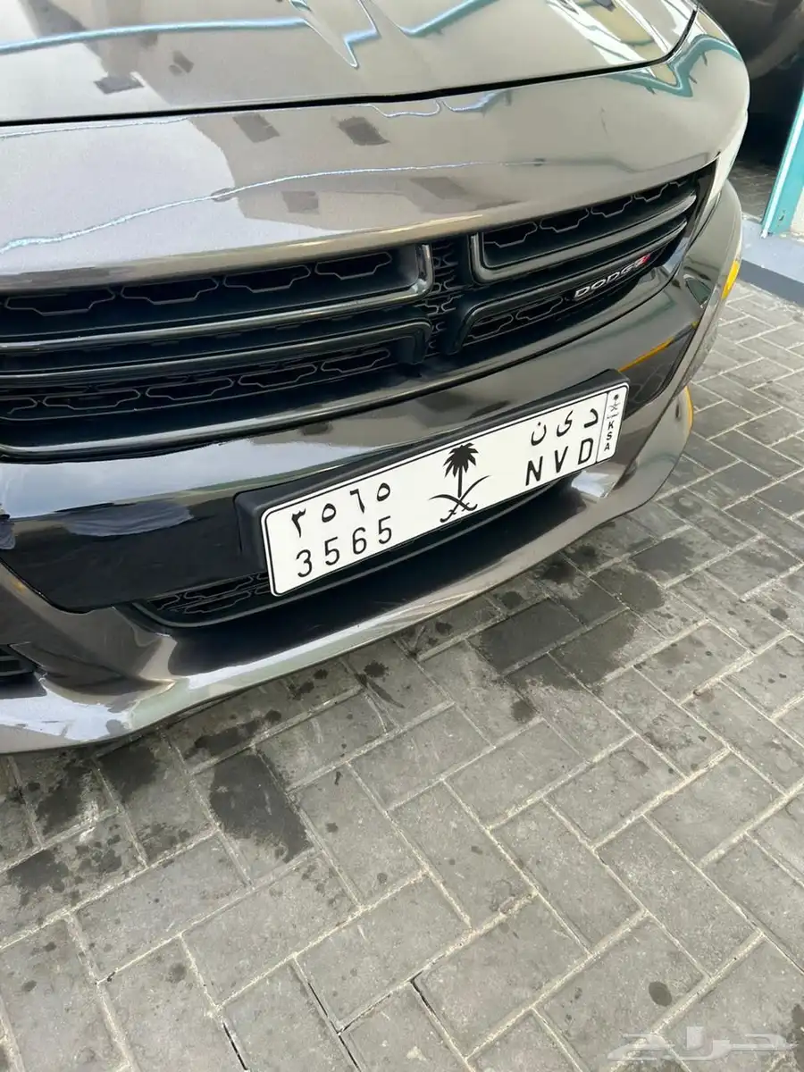 للبيع قاعده لوحه طويله ملكيه لأغلب السيارات 89