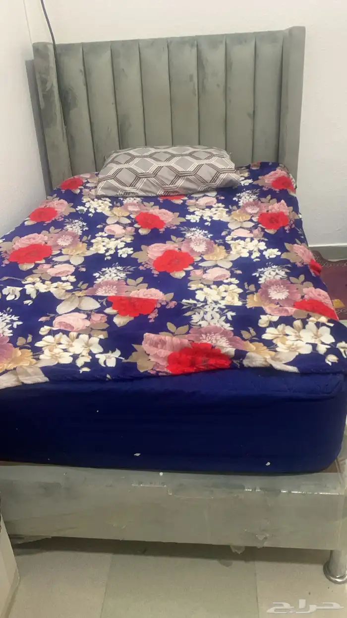 سرير نفر ونص مع مرتبه طبيه ممتازه 0