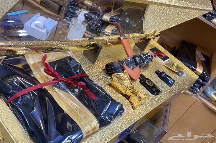 طقم سيف وبشت هدية منزل جديد طقم هدية تقاعد سيف درع 17