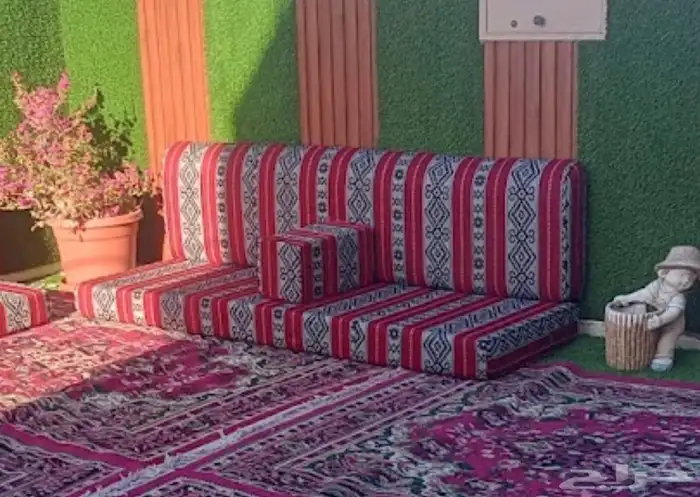 تاجير كنب ايجار كراسي شفاف تاجير جلسات عربي جلسات ارضية 4