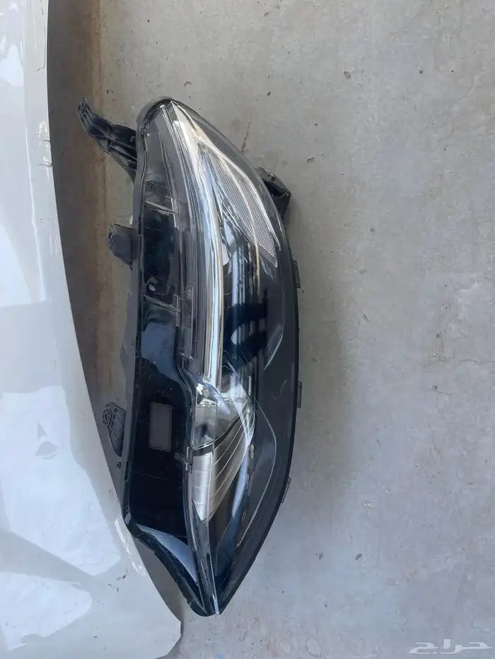 شمعة يسار ماليبو 2019-2020 2