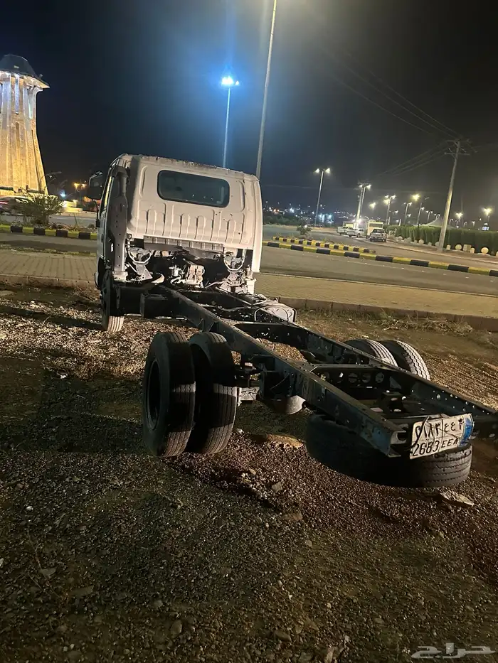 دينا اسيزو موديل 2001 4