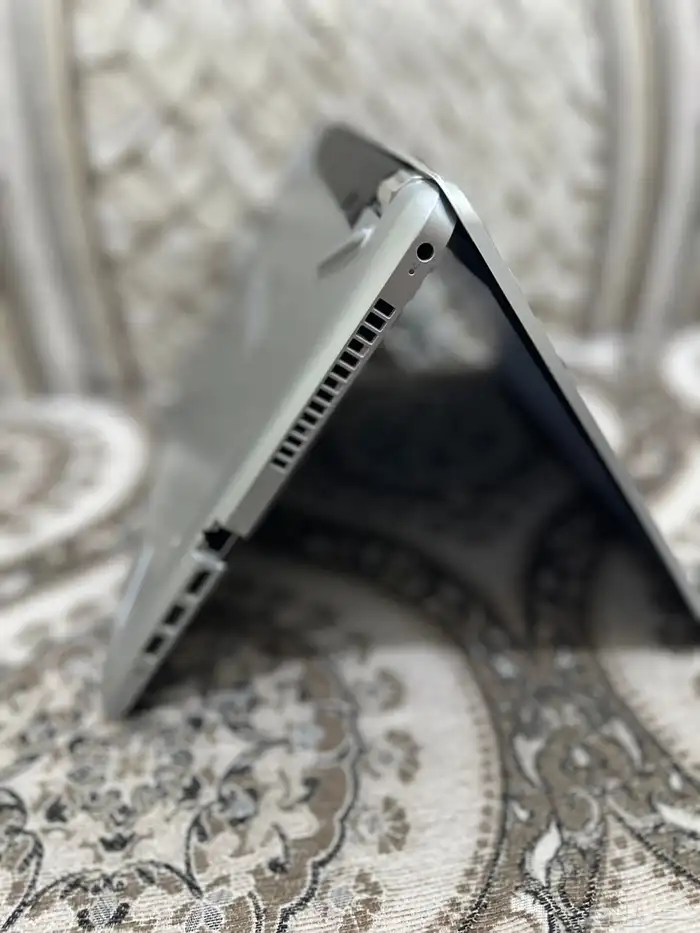 لابتوب i5 الجيل الثامن رام 20جيجا SSDسريع جدا 14