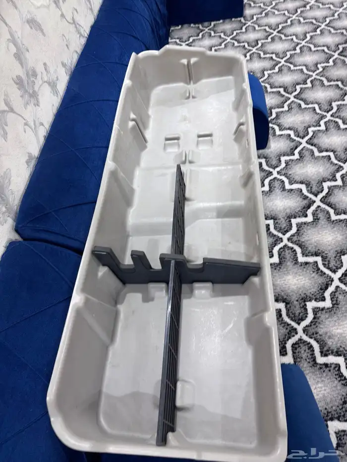 صندوق ونيت غمارتين يجي تحت الكرسي الخلفي 0
