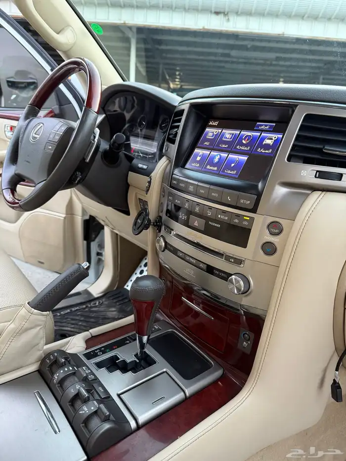 لكزس 2014 LX570 نظيف جدا 31
