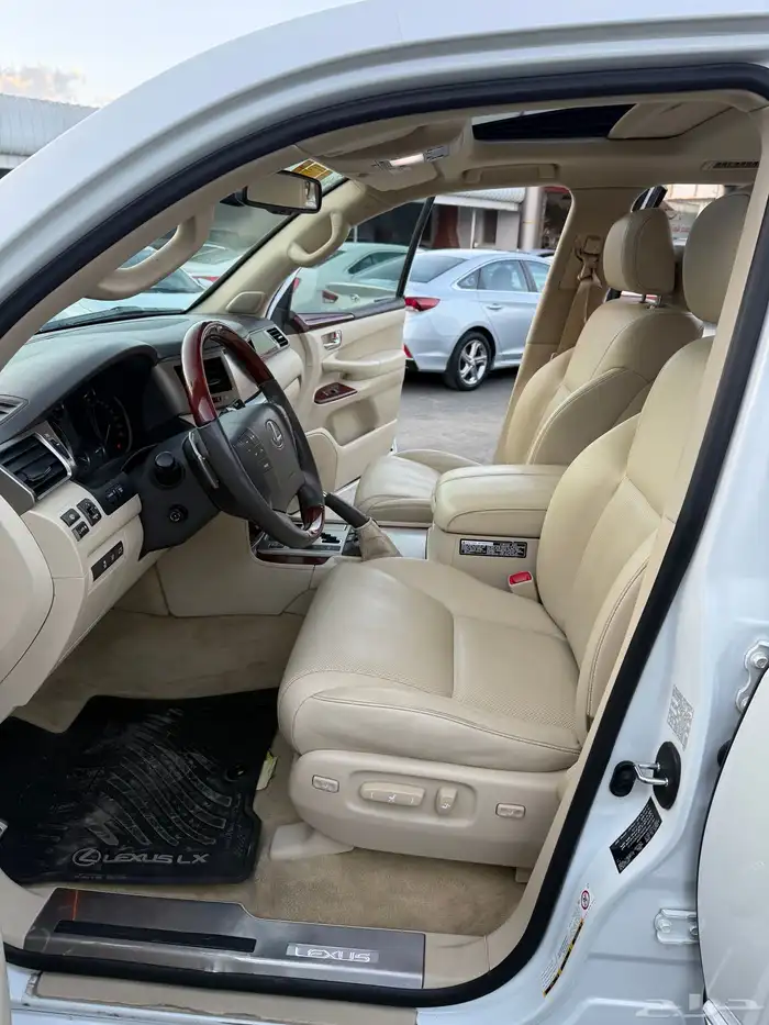 لكزس 2014 LX570 نظيف جدا 17