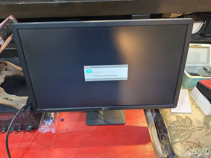 شاشة كميوتر من شركة DELL 1