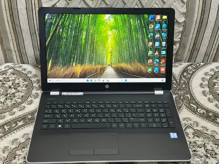 لابتوب i5 الجيل الثامن رام 20جيجا SSDسريع جدا 0