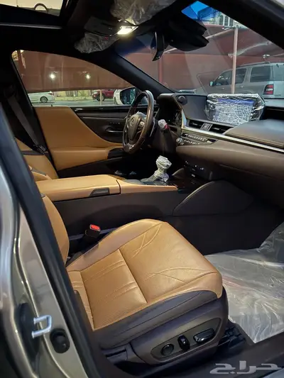 لكزس ES 350 فئة DD موديل 2021 8