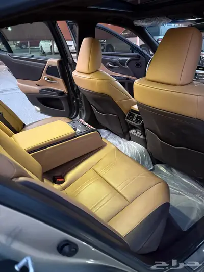لكزس ES 350 فئة DD موديل 2021 19