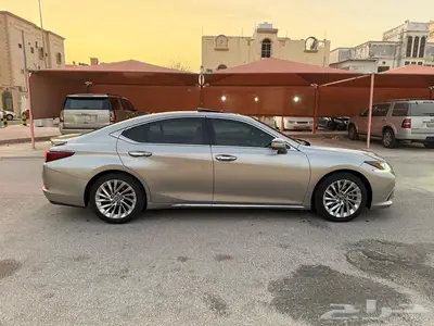 لكزس ES 350 فئة DD موديل 2021 13