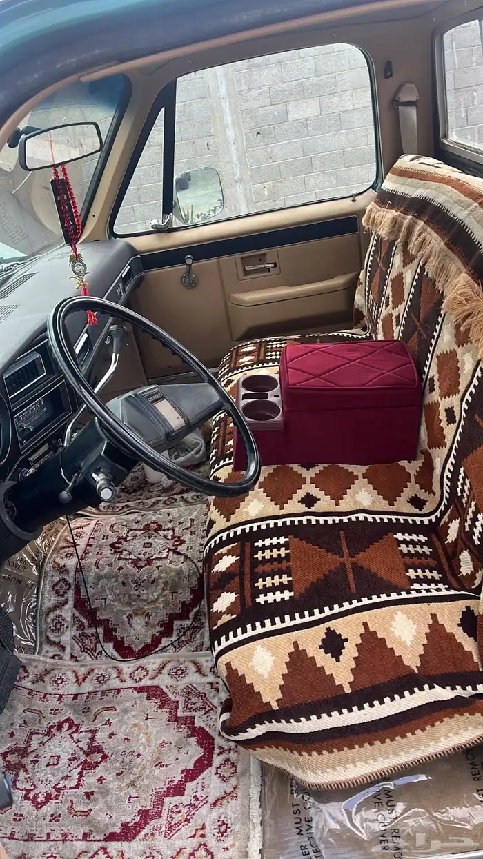 للايجار والعرض سياره كلاسيك 4