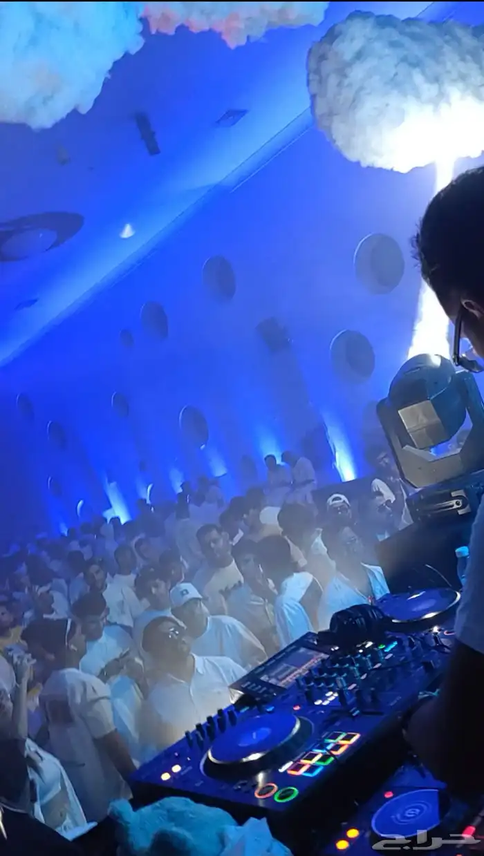 تأجير سمعات DJ وشاشات وLED إضاءة حفلات 10
