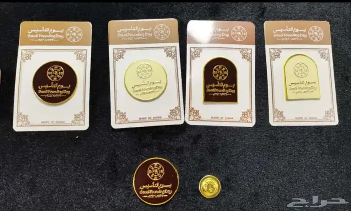 مطبوعات ومجسمات 19