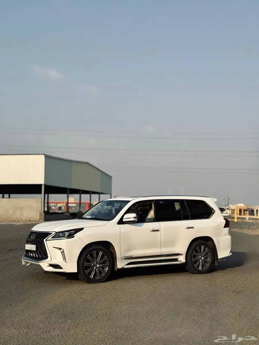 ليكزس 2016 LX570S 3