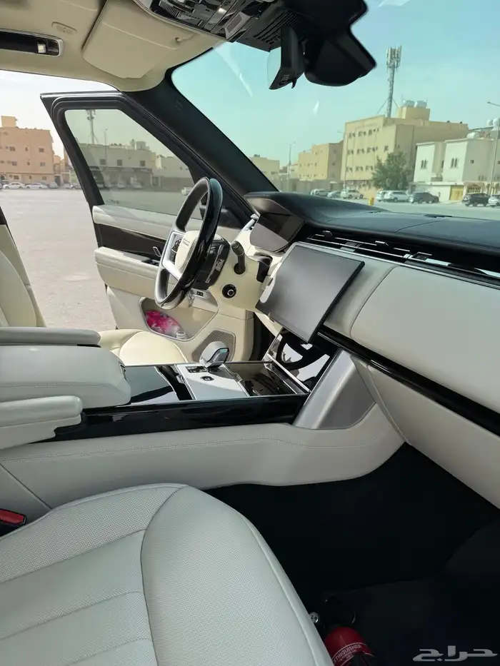 رنج روفر اوتوبيوغرافي 2025 6