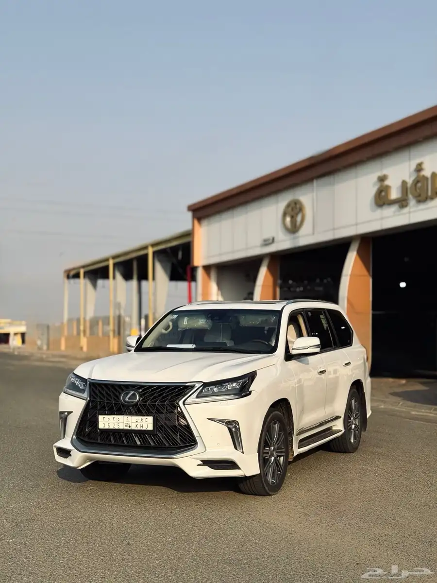 ليكزس 2016 LX570S 0