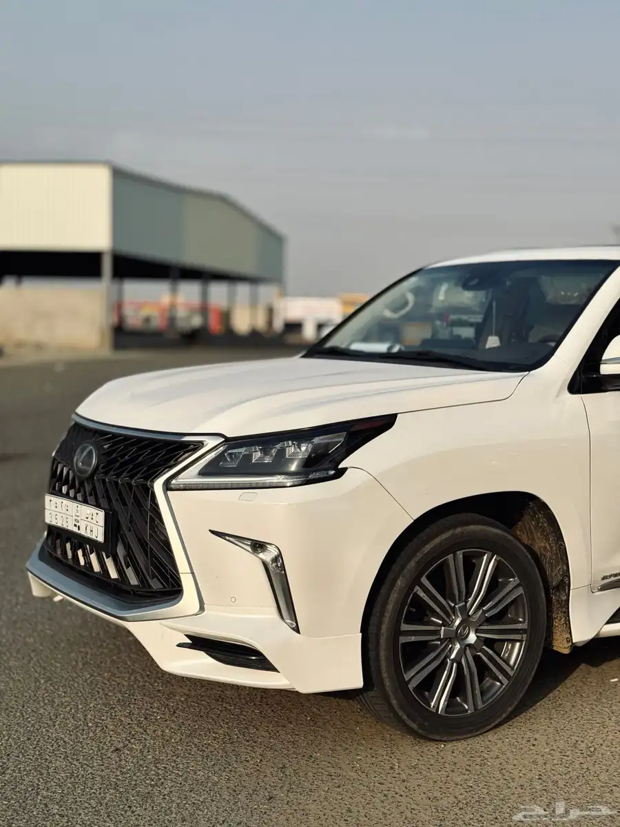 ليكزس 2016 LX570S 4