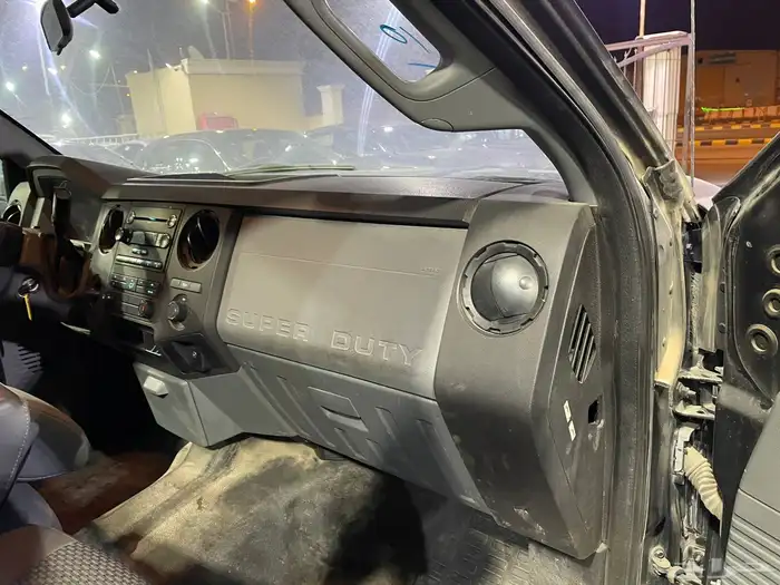 فورد F350 وكاله على الشوط مخزن ماشي120 تشيكات وكاله(تم البيع 9