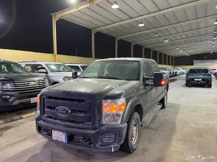 فورد F350 وكاله على الشوط مخزن ماشي120 تشيكات وكاله(تم البيع 1