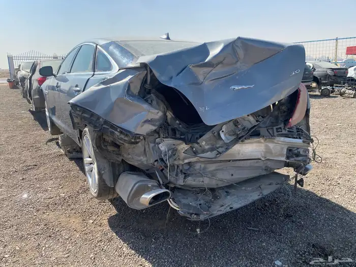 بيع قطع غيار جاكور موديل 2013 xjl 1