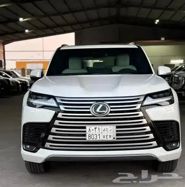 معرض الوسام الجديد بالجبيل للسيارات المميزه 21